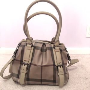 Burberry Classic handbag